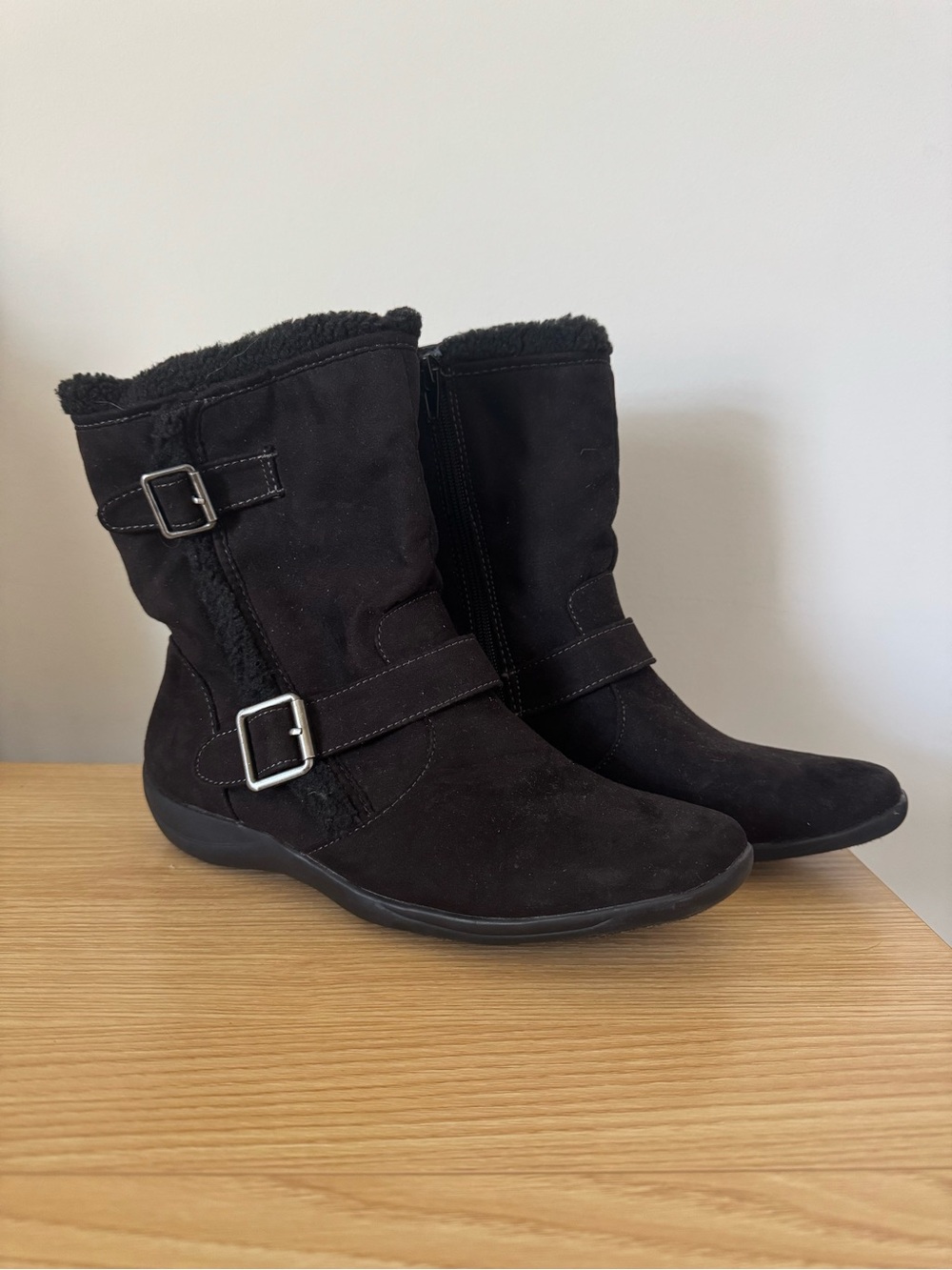 Naturalizer Black Faux Suede Winter Ankle Boots Women’s Size 7.5 US